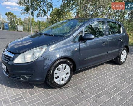 Серый Опель Корса, объемом двигателя 1.2 л и пробегом 195 тыс. км за 4900 $, фото 3 на Automoto.ua