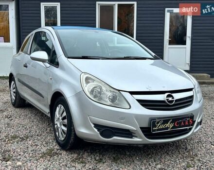 Серый Опель Корса, объемом двигателя 1.23 л и пробегом 375 тыс. км за 3200 $, фото 1 на Automoto.ua