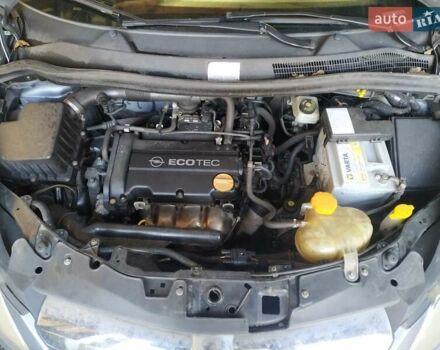 Серый Опель Корса, объемом двигателя 1.2 л и пробегом 130 тыс. км за 5000 $, фото 9 на Automoto.ua