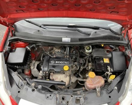 Серый Опель Корса, объемом двигателя 1 л и пробегом 220 тыс. км за 4000 $, фото 12 на Automoto.ua