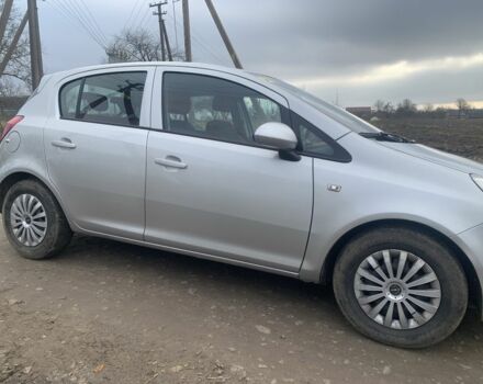 Серый Опель Корса, объемом двигателя 1 л и пробегом 130 тыс. км за 4200 $, фото 2 на Automoto.ua