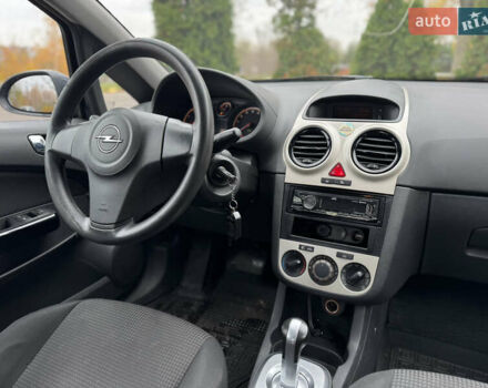 Сірий Опель Корса, об'ємом двигуна 1.23 л та пробігом 255 тис. км за 3900 $, фото 15 на Automoto.ua