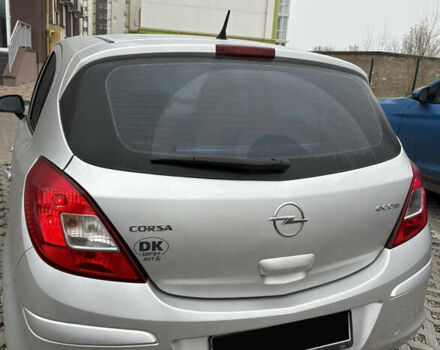 Серый Опель Корса, объемом двигателя 1.25 л и пробегом 215 тыс. км за 5000 $, фото 3 на Automoto.ua