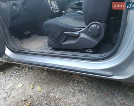 Серый Опель Корса, объемом двигателя 1.2 л и пробегом 130 тыс. км за 5000 $, фото 7 на Automoto.ua