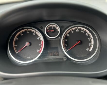 Серый Опель Корса, объемом двигателя 1.2 л и пробегом 97 тыс. км за 5000 $, фото 5 на Automoto.ua