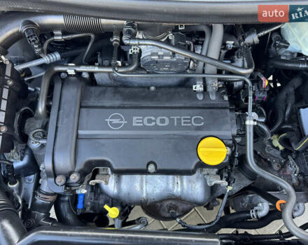 Серый Опель Корса, объемом двигателя 1.4 л и пробегом 199 тыс. км за 7499 $, фото 57 на Automoto.ua