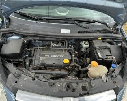 Серый Опель Корса, объемом двигателя 1.2 л и пробегом 198 тыс. км за 4200 $, фото 7 на Automoto.ua