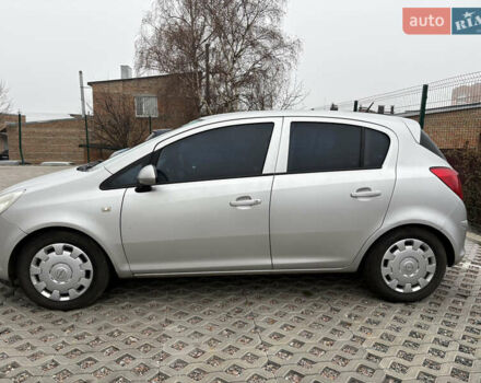 Серый Опель Корса, объемом двигателя 1.25 л и пробегом 215 тыс. км за 5000 $, фото 7 на Automoto.ua