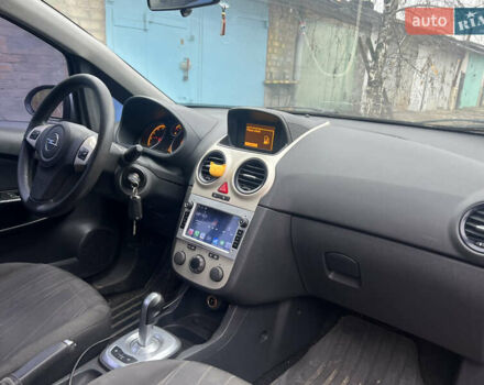 Сірий Опель Корса, об'ємом двигуна 1.2 л та пробігом 200 тис. км за 2300 $, фото 7 на Automoto.ua