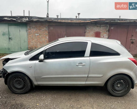 Сірий Опель Корса, об'ємом двигуна 1.2 л та пробігом 200 тис. км за 2300 $, фото 4 на Automoto.ua
