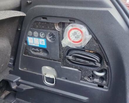 Серый Опель Корса, объемом двигателя 1 л и пробегом 168 тыс. км за 4500 $, фото 18 на Automoto.ua