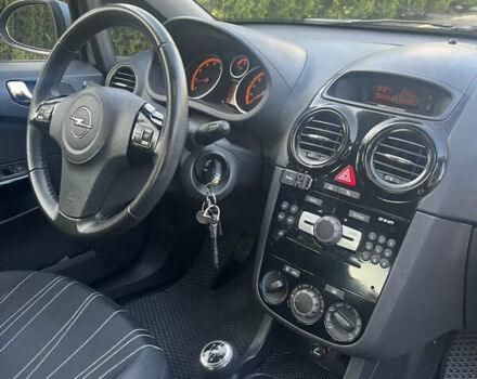 Серый Опель Корса, объемом двигателя 1.2 л и пробегом 128 тыс. км за 4999 $, фото 24 на Automoto.ua