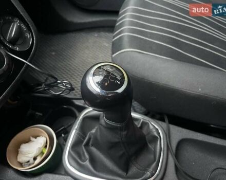 Серый Опель Корса, объемом двигателя 1.3 л и пробегом 304 тыс. км за 4000 $, фото 4 на Automoto.ua