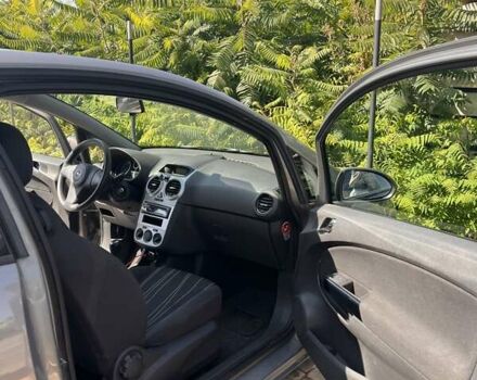 Серый Опель Корса, объемом двигателя 1.23 л и пробегом 117 тыс. км за 4700 $, фото 16 на Automoto.ua