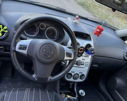 Серый Опель Корса, объемом двигателя 1.25 л и пробегом 265 тыс. км за 4000 $, фото 6 на Automoto.ua