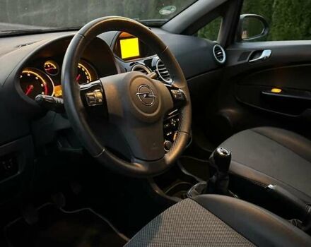 Серый Опель Корса, объемом двигателя 1.3 л и пробегом 148 тыс. км за 6199 $, фото 3 на Automoto.ua