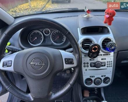 Серый Опель Корса, объемом двигателя 1.25 л и пробегом 265 тыс. км за 4000 $, фото 5 на Automoto.ua
