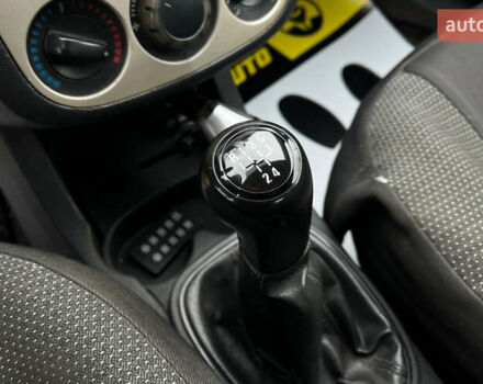 Серый Опель Корса, объемом двигателя 1.25 л и пробегом 265 тыс. км за 3999 $, фото 11 на Automoto.ua