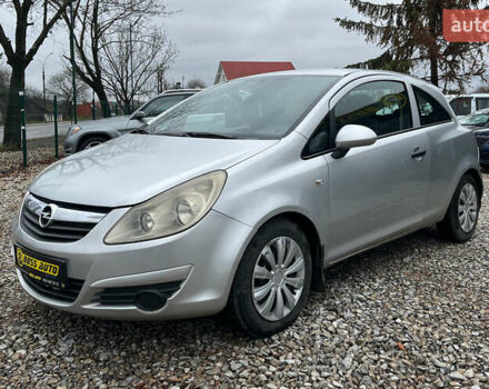 Серый Опель Корса, объемом двигателя 1.25 л и пробегом 265 тыс. км за 3999 $, фото 2 на Automoto.ua