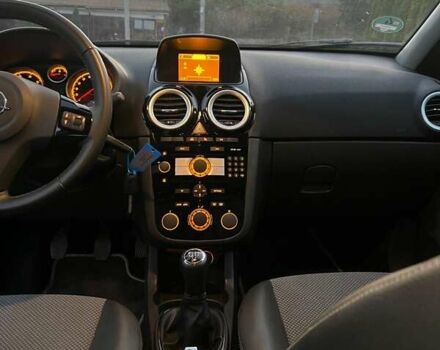 Серый Опель Корса, объемом двигателя 1.3 л и пробегом 148 тыс. км за 6199 $, фото 2 на Automoto.ua