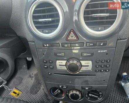 Серый Опель Корса, объемом двигателя 1.25 л и пробегом 250 тыс. км за 4999 $, фото 57 на Automoto.ua