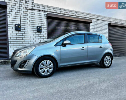 Сірий Опель Корса, об'ємом двигуна 1.4 л та пробігом 165 тис. км за 7399 $, фото 1 на Automoto.ua