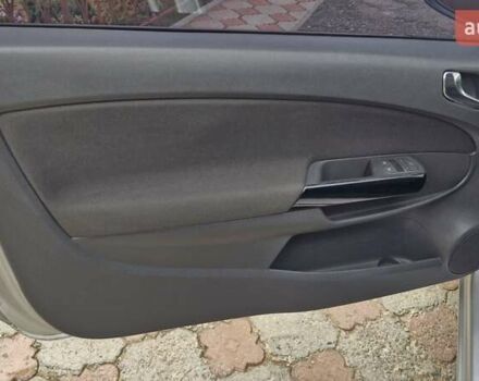 Серый Опель Корса, объемом двигателя 1.3 л и пробегом 220 тыс. км за 3650 $, фото 16 на Automoto.ua