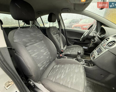 Серый Опель Корса, объемом двигателя 1.3 л и пробегом 257 тыс. км за 4500 $, фото 15 на Automoto.ua