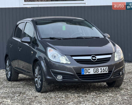 Серый Опель Корса, объемом двигателя 1.4 л и пробегом 203 тыс. км за 6250 $, фото 3 на Automoto.ua