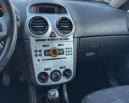 Серый Опель Корса, объемом двигателя 1.3 л и пробегом 176 тыс. км за 6550 $, фото 23 на Automoto.ua