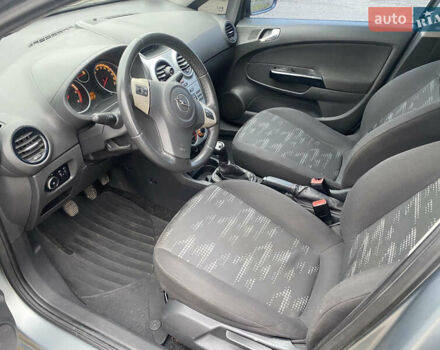 Сірий Опель Корса, об'ємом двигуна 1.25 л та пробігом 260 тис. км за 4750 $, фото 5 на Automoto.ua