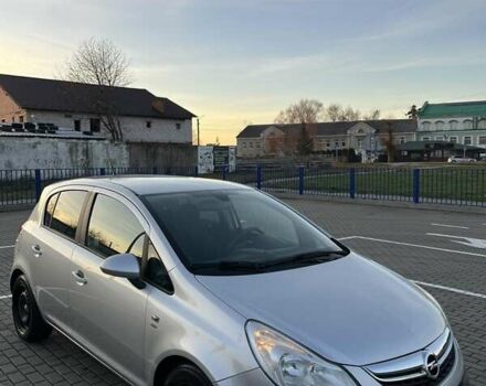 Сірий Опель Корса, об'ємом двигуна 1.36 л та пробігом 207 тис. км за 5500 $, фото 7 на Automoto.ua