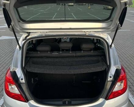 Сірий Опель Корса, об'ємом двигуна 1.36 л та пробігом 207 тис. км за 5500 $, фото 20 на Automoto.ua