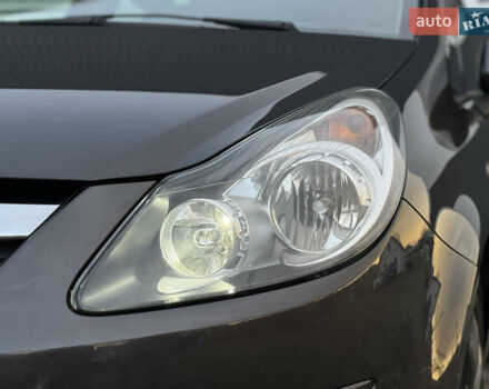 Серый Опель Корса, объемом двигателя 1.4 л и пробегом 203 тыс. км за 6250 $, фото 15 на Automoto.ua