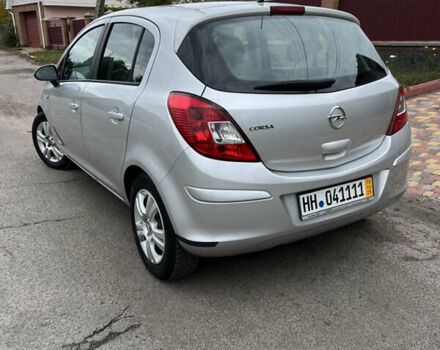 Сірий Опель Корса, об'ємом двигуна 1.3 л та пробігом 103 тис. км за 5500 $, фото 5 на Automoto.ua