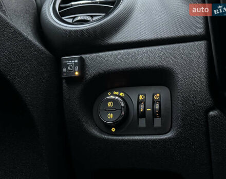 Серый Опель Корса, объемом двигателя 1.4 л и пробегом 203 тыс. км за 6250 $, фото 43 на Automoto.ua