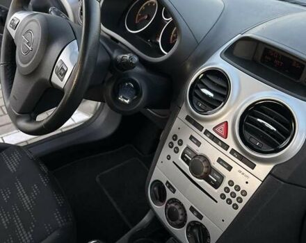 Сірий Опель Корса, об'ємом двигуна 1.36 л та пробігом 207 тис. км за 5500 $, фото 22 на Automoto.ua