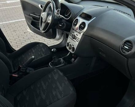 Сірий Опель Корса, об'ємом двигуна 1.36 л та пробігом 207 тис. км за 5500 $, фото 27 на Automoto.ua