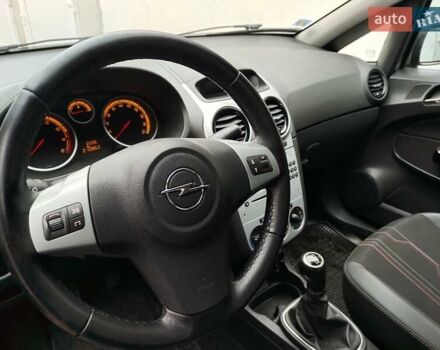 Сірий Опель Корса, об'ємом двигуна 1.23 л та пробігом 210 тис. км за 5450 $, фото 3 на Automoto.ua