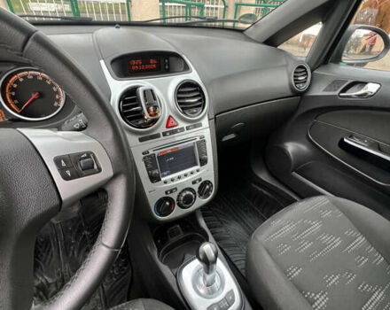 Серый Опель Корса, объемом двигателя 1.28 л и пробегом 241 тыс. км за 6700 $, фото 13 на Automoto.ua