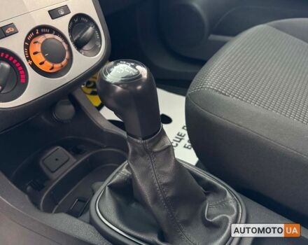 Серый Опель Корса, объемом двигателя 1 л и пробегом 180 тыс. км за 5600 $, фото 13 на Automoto.ua
