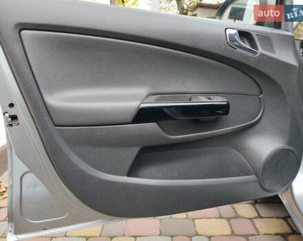 Сірий Опель Корса, об'ємом двигуна 1.23 л та пробігом 210 тис. км за 5450 $, фото 12 на Automoto.ua