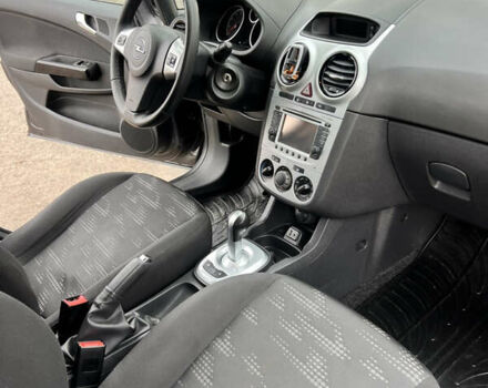 Серый Опель Корса, объемом двигателя 1.28 л и пробегом 241 тыс. км за 6700 $, фото 14 на Automoto.ua