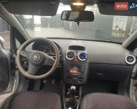 Серый Опель Корса, объемом двигателя 1.25 л и пробегом 325 тыс. км за 4800 $, фото 8 на Automoto.ua