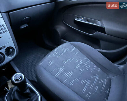 Сірий Опель Корса, об'ємом двигуна 1.25 л та пробігом 230 тис. км за 4200 $, фото 12 на Automoto.ua