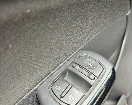 Серый Опель Корса, объемом двигателя 1.23 л и пробегом 172 тыс. км за 6100 $, фото 20 на Automoto.ua