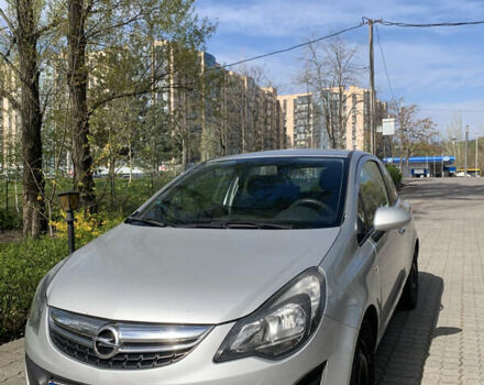 Серый Опель Корса, объемом двигателя 1.3 л и пробегом 225 тыс. км за 5200 $, фото 5 на Automoto.ua