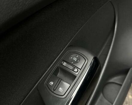 Серый Опель Корса, объемом двигателя 1.23 л и пробегом 172 тыс. км за 6100 $, фото 15 на Automoto.ua