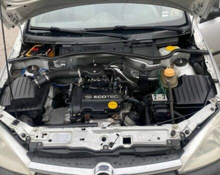 Серый Опель Корса, объемом двигателя 1 л и пробегом 150 тыс. км за 3300 $, фото 14 на Automoto.ua