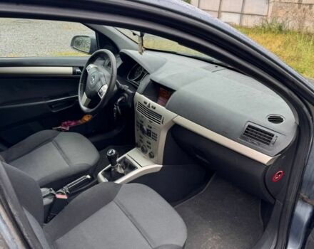 Опель Корса 2007 в Хусте на Automoto.ua Серый Опель Корса, объемом двигателя 1.6 л и пробегом 250 тыс. км за 3000 $, фото 7 на Automoto.ua